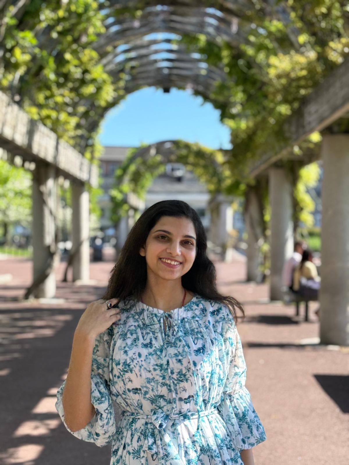 Professional portrait of Shreni Singh in business attire
